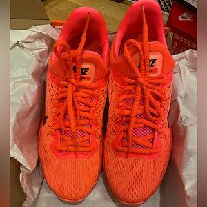 Women’s Nike lunar skyelux